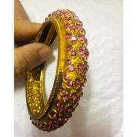 ราคา กำไลข้อมือดูดทรัพย์ เรือนทองประดับพลอยเม็ดเล็ก สีชมพู สมเด็จพระพุฒาจารย์(โต พรหมรังสี)สร้างและปลุกเสก (5397461069)