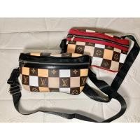 ราคา คาดอก คาดเอว Lv หลุยส์ ลายหายาก ขนาด10นิ้ว สูง6.6นิ้ว พร้อมสายสปอร์ต มือสองสวยๆ (21749699008)