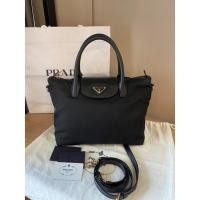 ราคา Prada Tessuto Nylon สีดำ nero size 11” ขนาดนิยม (22933558334)