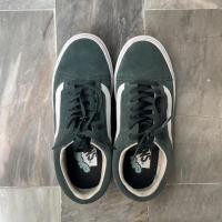 ราคา Usedbyicecream | vans of the wall สีเขียว ซื้อมา2400 ส่งต่อ1790 (รองเท้ามือสองสภาพดี) (14877306662)