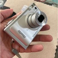 ราคา Digital compact camera Fujifilm Finepix F10 with silver color (43564711947)