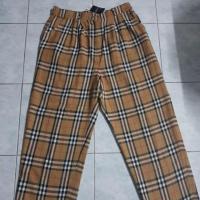 ราคา กางเกงขายาวลายBurberry ซิปหน้า กระเป๋าสองข้าง sz.xl ลายตรง มือ1 (6915947747)