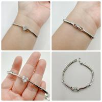 ราคา กำไลข้อมือ รอบวงใน 6.7 นิ้ว งานญี่ปุ่นมือสอง (41781645998)