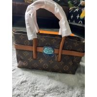 ราคา กระเป๋าถือคล้องมือ สะพายไหล่หลุยส์ (10503718830)