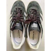 ราคา adidas gazelle size 6.5 สีดำ มือสอง (42557982808)