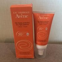 ราคา AVENE very high protection sunscreen SPF 50+ ครีมกันแดดสำหรับผิวบอบบาง (1569985000)