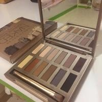 ราคา naked ultimate basics palette ส่งต่อค่ะ สภาพ 95% ใหม่มาก (2214633986)
