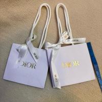 ราคา ️ถุงกระดาษดิออร์ Dior Gold Logo พร้อมริบบิ้นแท้ จากช้อป เดิมๆ (57706492068)
