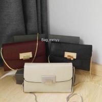ราคา Charles&Keith Push-Lock Wallet (68914073)