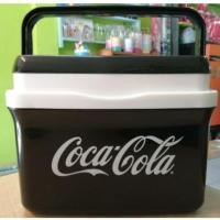 ราคา กระติกน้ำแข็ง กระติกโค้ก 7ลิตร (Coke ของแท้ 100 %) รุ่นใหม่ ทรงเหลี่ยม ขนาดพกพา เก็บความเย็นได้ยาวนาน (5940984324)
