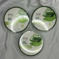 ราคา พร้อมส่งของแท้ — JEJU ALOE 95% FRESH SOOTHING GEL 300ml (15896074747)