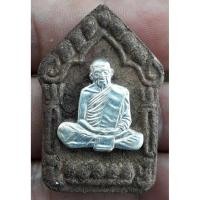 ราคา พระขุนแผนพิมพ์โบราณหลวงปู่ทิมวัดละหารไร่ เนื้อดินเก่า สภาพเดิม (42024994166)