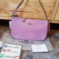 ราคา New COACH F25591 TOP HANDLE POUCH สีม่วง สีประจำปีนี่เลยจ้า ของมันต้องมีนะคะ (1249515919)