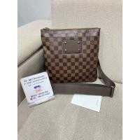 ราคา Louis Vuitton Pochette Plate Brooklyn Damier Dc.12 ของแท้% ไม่แท้ยินดีคืนเงินเต็มจำนวน ⭐️ พร้อมส่งค่ะ ⭐️ (25381660168)