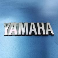 ราคา 1 คู่ YAMAHA การใช้ถังแก๊สสัญลักษณ์ Badge Fender หาง Decals สําหรับ YAMAHA FS1 SR125 SR185 XS1100 XV500 XZ550 (27960529886)
