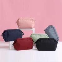 ราคา พร้อมส่ง !! กระเป๋าเครื่องสำอางแบบพกพา กันน้ำ (24518932564)