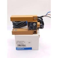 ราคา ทนทาน new E3S-GS30E4 Photoelectric Switch 3สาย NPN NO เซ็นเซอร์ก้ามปู สวิตช์เซนเซอร์โฟโตอิเล็กทริก ก้ามปู. (54609174778)
