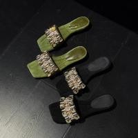 ราคา 2026 ฤดูร้อนผลิตภัณฑ์ใหม่สไตล์ฝรั่งเศสสแควร์ Toe เปิดนิ้วเท้า One-Pedal Classy รองเท้าแตะ Fairy Rhinestone ส้นเตี้ยรองเท้าแตะผู้หญิง (48863633794)
