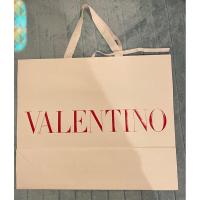 ราคา ถุงValentinoแท้100% ใบใหญ่มากValentino Reusable Paper Shopping Bag(large)Gift Rope Handle (25652496351)