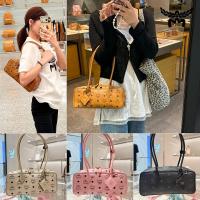 ราคา ️ของแท้ MCM Aren Visetos กระเป๋าสะพายข้าง กระเป๋าถือ หนังลายทาง ใส่ของได้เยอะ (48812385246)