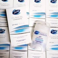 ราคา Secret Clinical Strength Light and Fresh Soft Solid Antiperspirant and Deodorant 45g.ระงับกลิ่นกาย สำหรับสาวๆ (5866135529)
