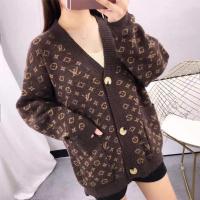ราคา เสื้อคลุมแขนยาวไหมพรม LV CARDIGAN ทอลายซิกเนเจอร์ทั้งตัว (4063771045)