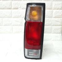 ราคา ไฟท้าย นิสสัน บิ๊กเอ็ม ฟรอนเทียร์ ปี2001 Tail Lamp Nissan BigM Frontier 2001 เลนส์ ขาว-แดง-ขาว แค๊ป D22 ยี่ห้อ DIAMOND (5931989121)