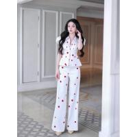 ราคา Set 2 ชิ้น เสื้อทรงแขนตุ๊กตา สีขาวลายจุดแดง มาพร้อมกางเกงขายาว (aileen) (40774154309)