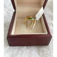 ราคา แหวน ทอง 18k(75%) น้ำหนัก 3.49 กรัม ประดับเพชรแท้ น้ำ97vvs1/0.03กะรัต สี่เหลี่ยมมรกตธรรมชาติ 0.30 ก (52408796963)