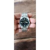 ราคา นาฬิกาข้อมือชาย seiko 5 ระบบควอทต์ มือสอง (44401655684)