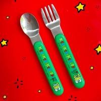 ราคา ช้อนส้อมจิ้มขนมสแตนเลสด้ามสีเขียวลายกบ Kero ของ Sanrio✌️ของมือสองน้าา (29411435004)