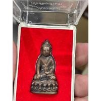 ราคา พระกริ่งแสนตำลึง เนื้อสัมฤทธิ์รมดำ หลวงปู่แผ้ว ปวโร วัดหนองพงนก นครปฐม สภาพสวย พร้อมกล่อง (27251581296)
