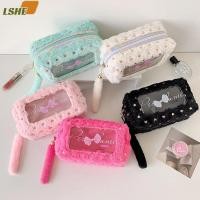 ราคา [LSHE] ตุ๊กตา PVC Y2K Bow กระเป๋าเครื่องเขียน Desktop Storage Bowknot สไตล์เกาหลีกล่องดินสอ Aesthetic Ins สไตล์โบว์กระเป๋าดินสอเด็กใหม่ (56662573032)