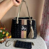 ราคา MCM ตีเป็นลุ้นแท้เกรดหนัง (แม่ค้าคิดว่าแท้นะคะ)สภาพดีสวยหนังดี ใบลูกถอดได้ กระเป๋าปรับได้ 2 ทรง มีร่องรอยมือสองทั่วไป (40807664363)