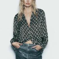 ราคา เสื้อเชิ๊ตแบรนด์Zara แท้ เนื้อผ้าพริ้วๆ ซาติน ลื่น นิ่ม ทิ้งตัว ทรงสวยค่ะ กระดุมมุกสวย เนื้อผ้าพิมพ์ลายสวยมาก ไม่บาง (21482492864)