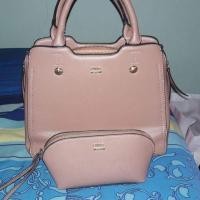 ราคา กระเป๋าพิมมี่แท้ มือ2 (1474168391)