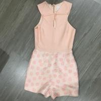 ราคา ชุดจั๊มสูท ขาสั้น สีชมพูอ่อน พาสเทล ลายดอกไม้ Size XS แบรนด์ Lyn around ใส่ไปครั้งเดียว สภาพ 99% ใหม่มาก รวมส่ง (1669655133)