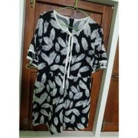 ราคา จั๊มสูทขาสั้น มือ 2 ลายขนนก (2333320865)