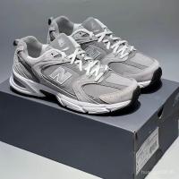 ราคา [ขายร้อน] Putian รองเท้า New Balance Pure Original NB530 Low-Top Retro Silver สีขาวตาข่ายความหนา Daddy รองเท้าผ้าใบรองเท้าวิ่ง 7.21 (56314972260)