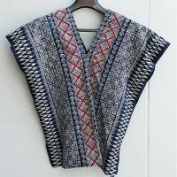 ราคา เสื้อผ้าเขียนเทียน แต่งไหมพรมสีแดงเลือดหมู (1249317711)