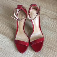 ราคา New!!! SCHUTZ รองเท้าส้นสูงหนังแก้วสีแดง (2064799489)