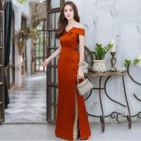 ราคา ชุดออกงานราตรี ชุดไปงานแต่งสีส้มอิฐ เดรสยาวปาดไหล่ คอวี กระโปรงยาวผ่าหน้า แนวเรียบหรู (5811146920)