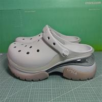 ราคา Crocs Little Dolphin Vintage Holey Shoes รองเท้าแตะพื้นหนาสําหรับผู้หญิง | 212811 (55813401873)