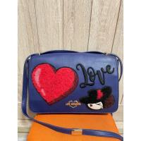 ราคา กระเป๋าแบรนด์ Love Moschino แท้ สายปรับสั้น-ยาวได้ สวยสะอาด ไซส์ 11 นิ้ว ขาย 450 บาทค่ะ (24034270634)