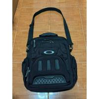 ราคา กระเป๋าหิ้ว พร้อมสายสะพาย Oakley (26755227237)