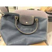 ราคา ส่งต่อกระเป๋า longchamp ของแท้ Size M หูสั้น สี Navy สภาพตามการใช้งาน (40823239811)