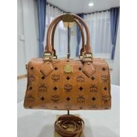 ราคา MCM หมอน 10 นิ้ว มือสอง ของแท้ (27158651850)