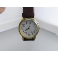 ราคา นาฬิกา Vintage มือสองญี่ปุ่น ALBA V501 0BV0 QUARTZ ผู้ชาย ทรงกลม กรอบทอง หน้าขาว สายหนัง56mm (41026711842)