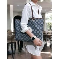 ราคา Celine shopping bag มือสองของแท้ Authentic CELINE Shopping Bag (Pre-Owned) (57901690338)