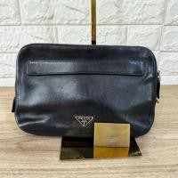 ราคา กระเป๋าคลัชท์ prada clutch bag ของแท้ 100% มือสอง (25219962183)
